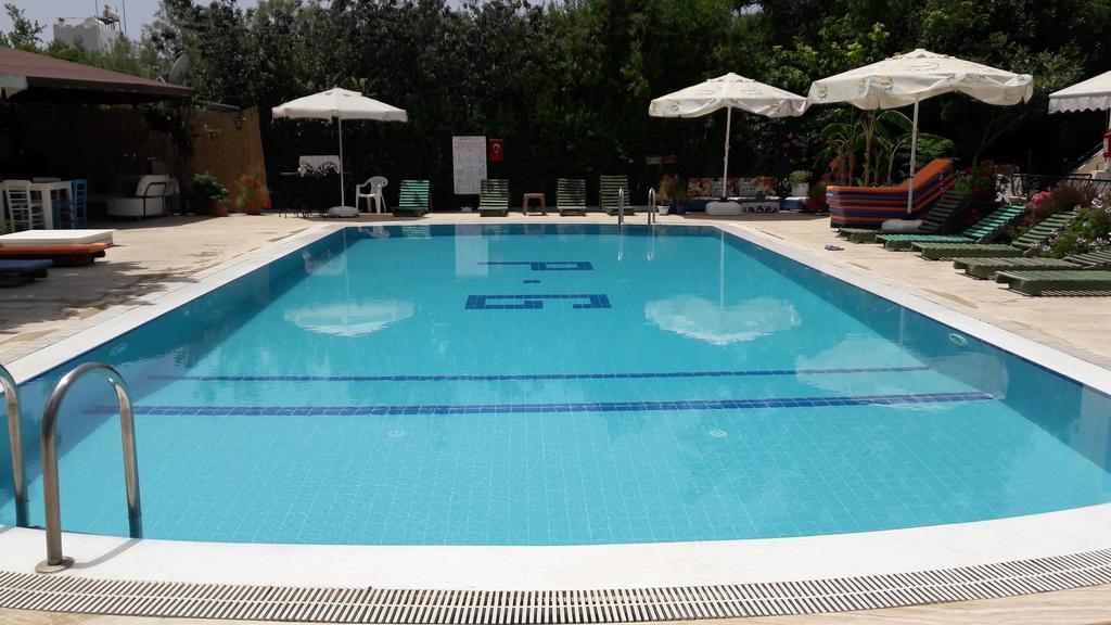 Paradise Garden Gumusluk Evleri Aparthotel Buitenkant foto